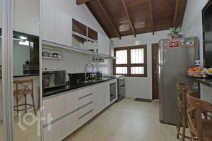Image 17 - 883724