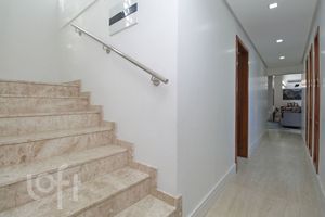 Image 31 - 883724