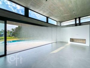 Image 32 - 883736