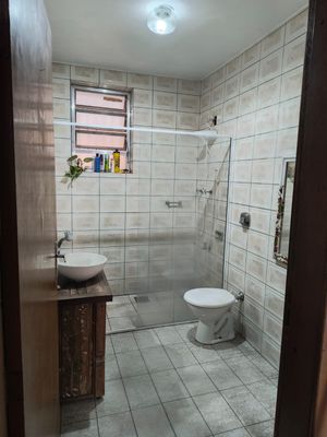Image 10 - 883738
