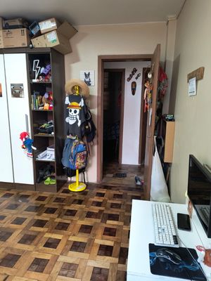 Image 9 - 883738