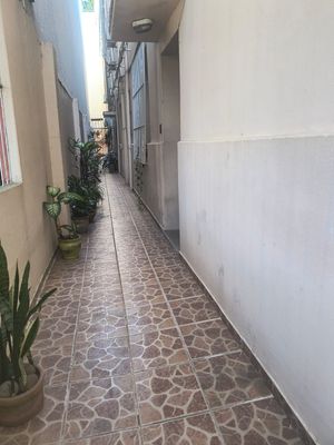 Image 11 - 883738