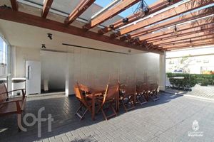 Image 11 - 883739