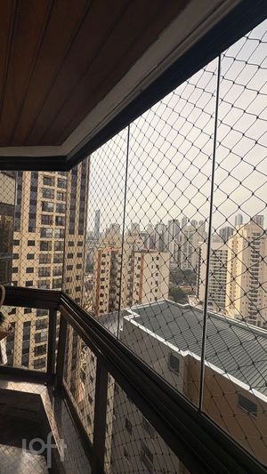 Image 6 - 883741