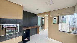 Image 17 - 883743