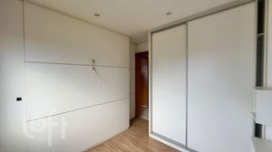 Image 8 - 883743