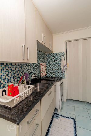 Image 19 - 883744