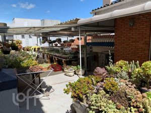 Image 7 - 883747