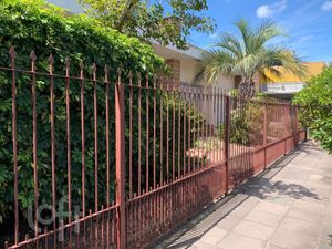 Image 6 - 883747