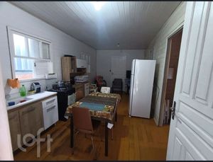 Image 4 - 883750