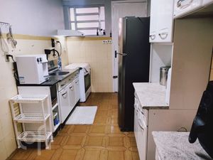 Image 21 - 883754