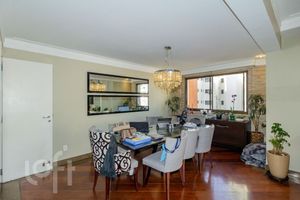 Image 3 - 883766