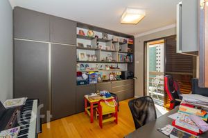 Image 35 - 883766