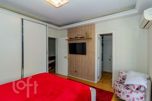 Image 21 - 883766