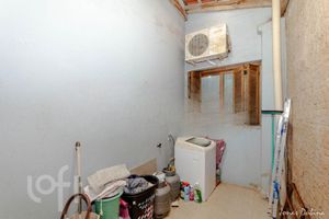 Image 21 - 883772