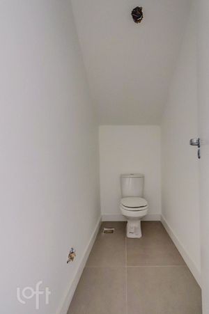 Image 17 - 883776