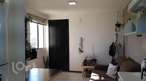 Image 21 - 883777