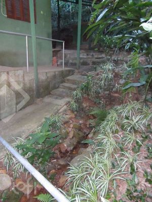 Image 12 - 883784