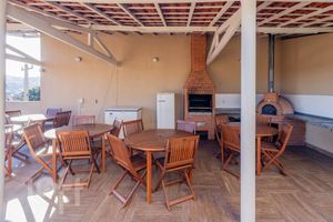Image 31 - 883786