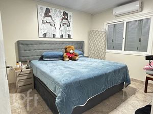 Image 9 - 883789