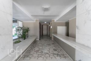 Image 25 - 883791
