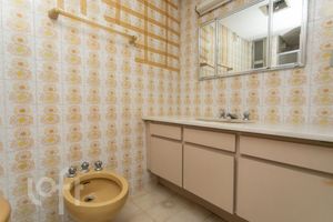 Image 16 - 883791