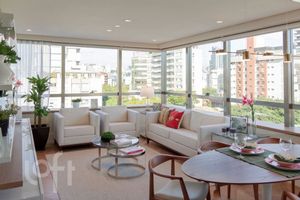 Image 4 - 883792
