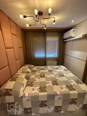 Image 17 - 883793