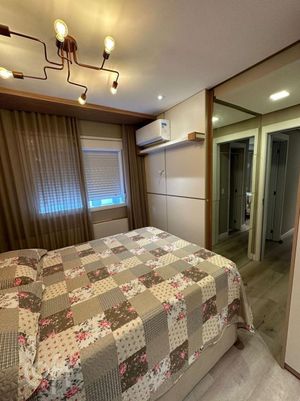 Image 18 - 883793