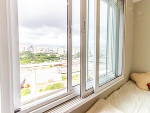Image 15 - 883794