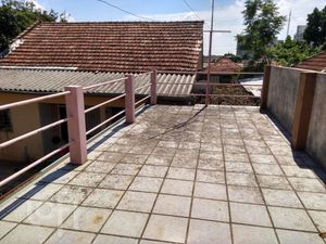 Image 8 - 883807