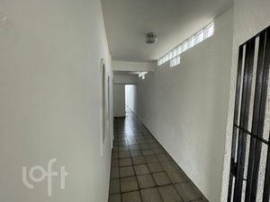 Image 17 - 883810