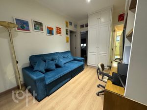 Image 12 - 883812