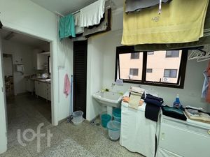 Image 34 - 883812