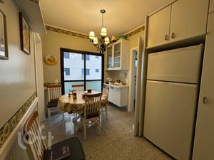 Image 5 - 883812