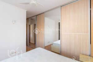 Image 6 - 883816