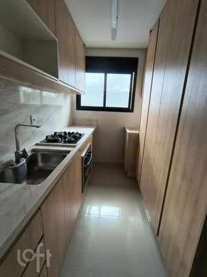 Image 10 - 883820