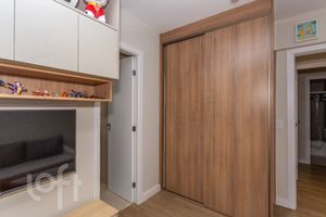 Image 39 - 883821