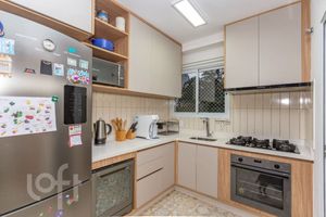 Image 17 - 883821