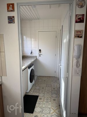 Image 18 - 883821