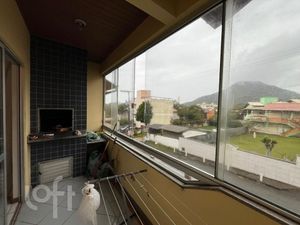 Image 25 - 883840