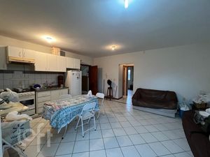 Image 1 - 883840