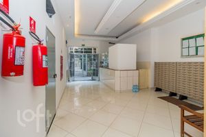 Image 13 - 883841