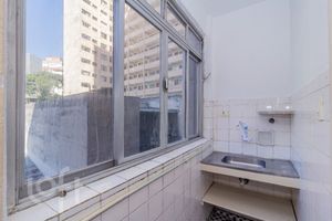Image 3 - 883841