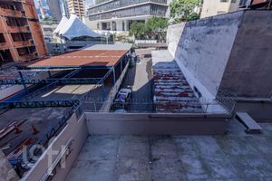 Image 9 - 883841