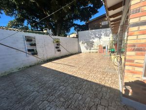 Image 10 - 883850