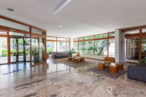 Image 3 - 883854