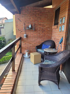 Image 11 - 883876
