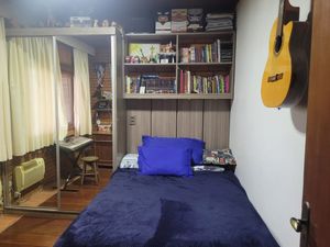 Image 6 - 883876