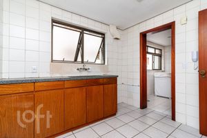 Image 21 - 883877